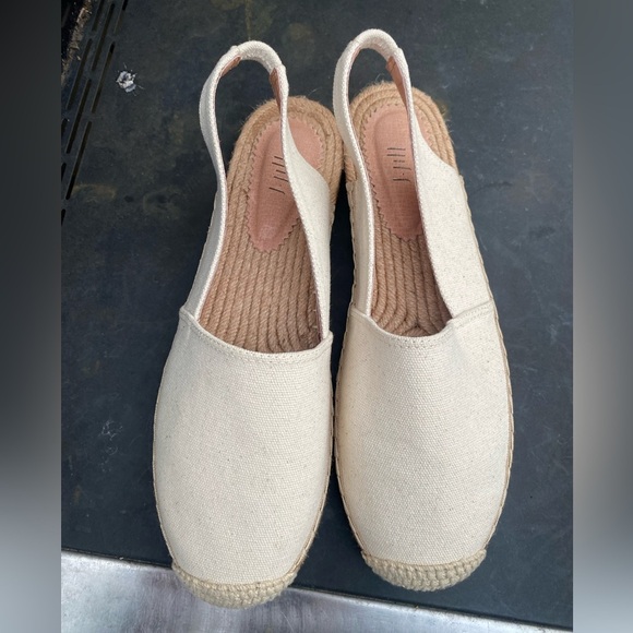 Women's Cream Espadrille Flats - Picture 4 of 7